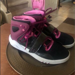 Women ❤️Adidas high top tennis 125 Trade